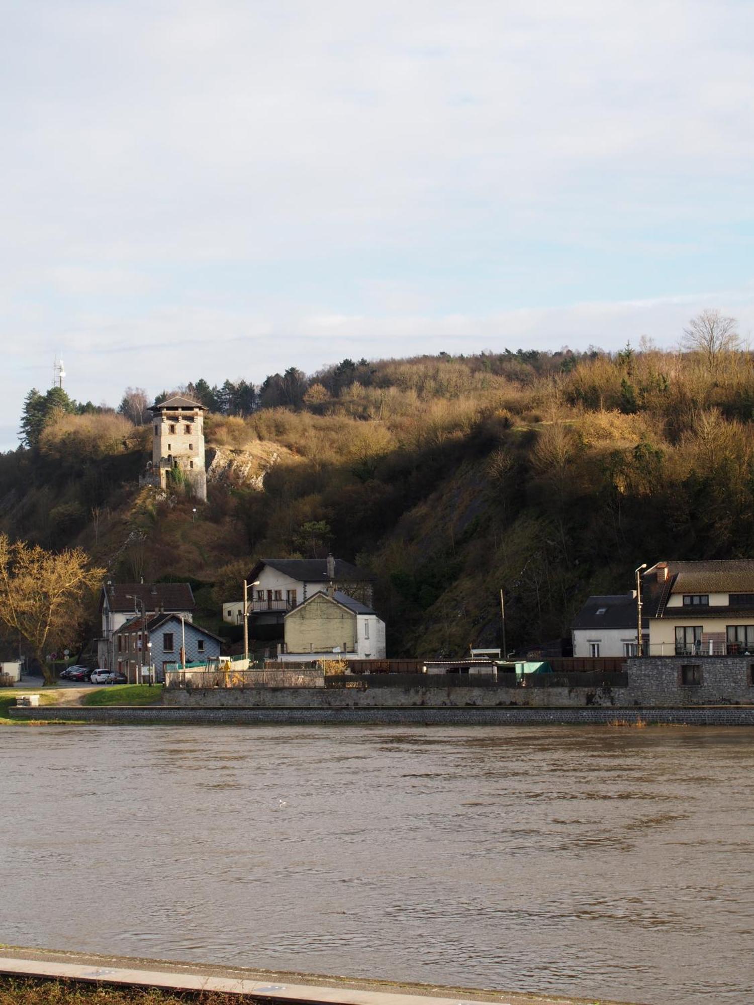 Hotel Val Saint Hilaire Givet Rum bild